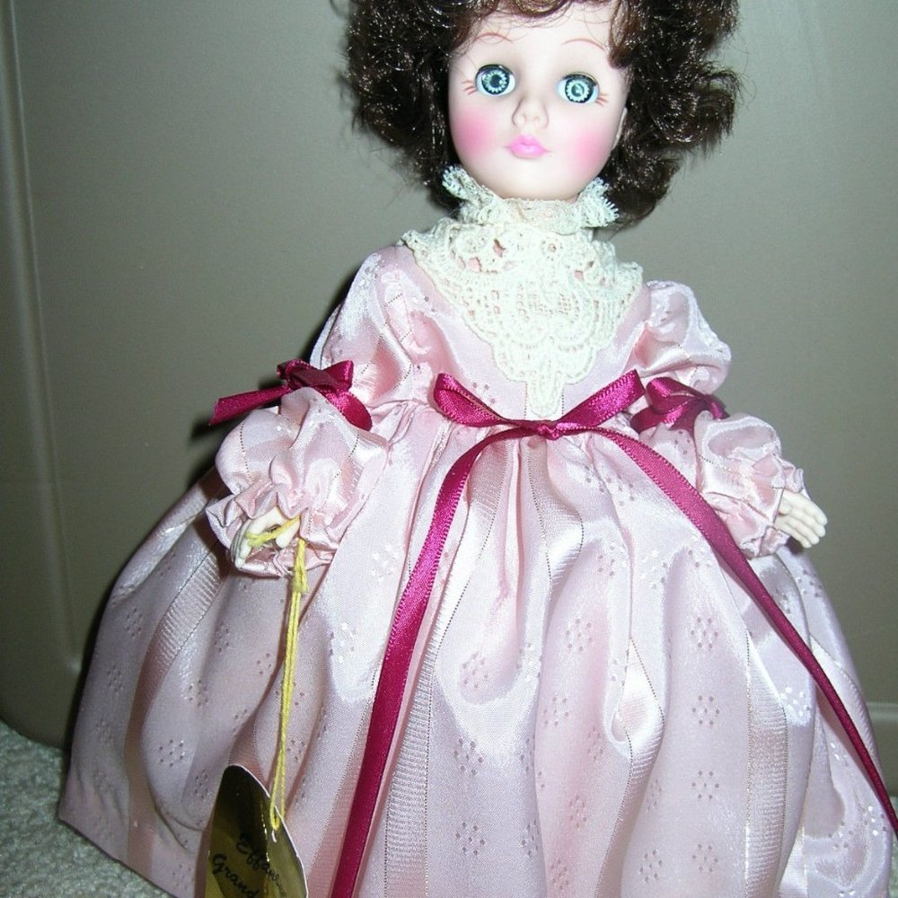 Effanbee's Grandes Dames Doll Amanda 11 " With Tag